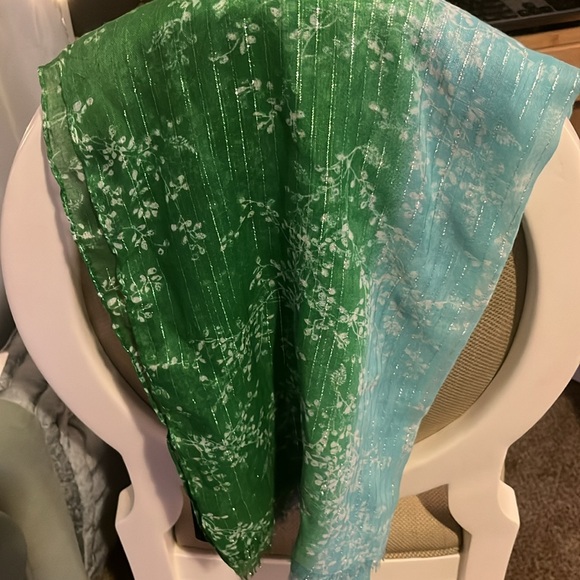 NWT Cejon scarf shimmering blue/green gradient scarf - Picture 3 of 5